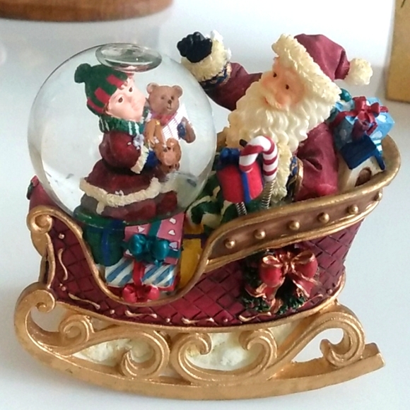 Kirkland Signature Christmas Glass WaterGlobe Ornament & Rocking Santa in Sleigh - Picture 7 of 16